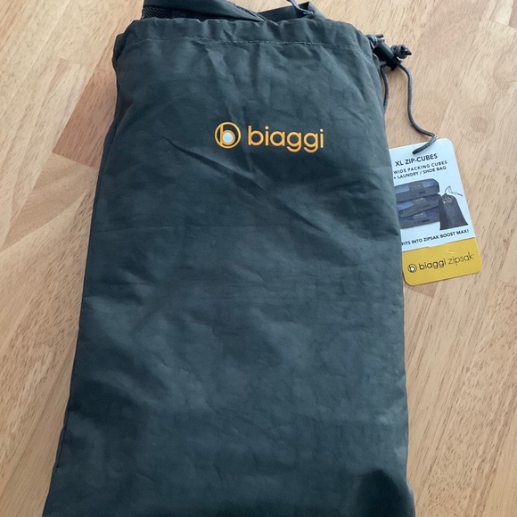 Biaggi Zipsak FIVE (5) X-LARGE Packing ZipCubes w/Laundry/Shoe Bag NWT - Picture 2 of 8